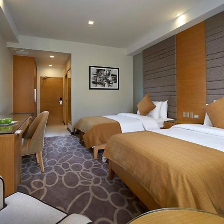 Berjaya Makati Hotel Μακάτι Εξωτερικό φωτογραφία
